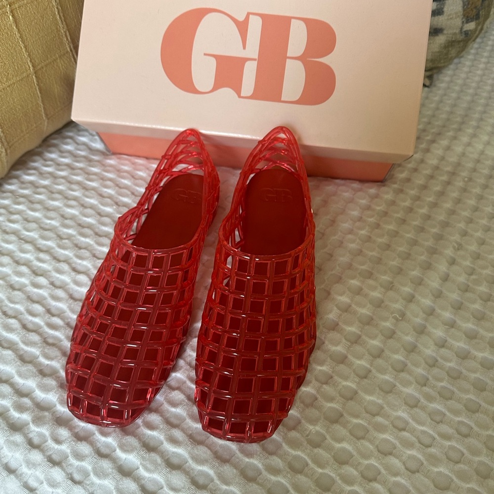 Gianni Bini Red Woven Flats - Picture 2 of 5